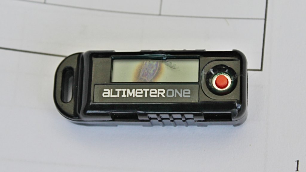 img_2146 altimetr rozbity po vymetu